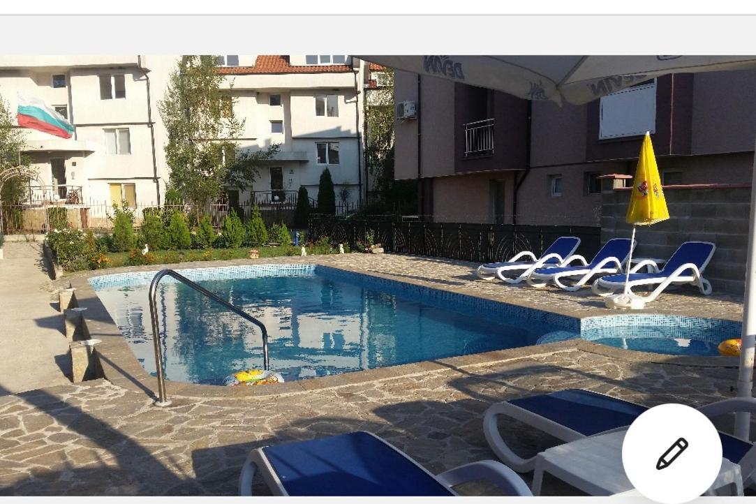 Dimitrov Apartments Burgas Extérieur photo
