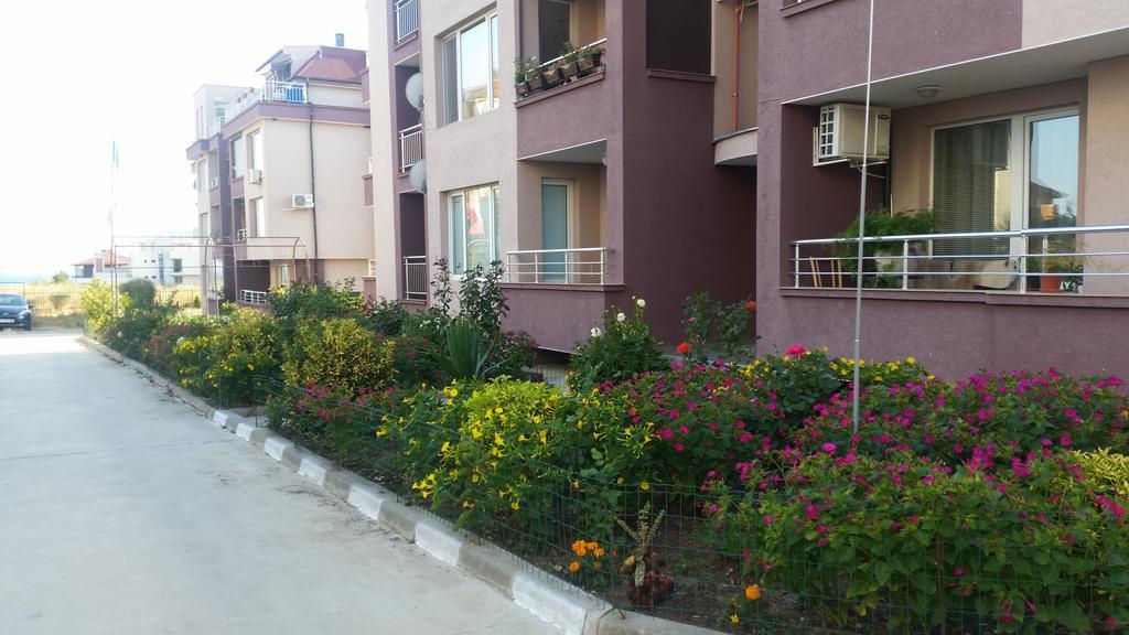 Dimitrov Apartments Burgas Extérieur photo