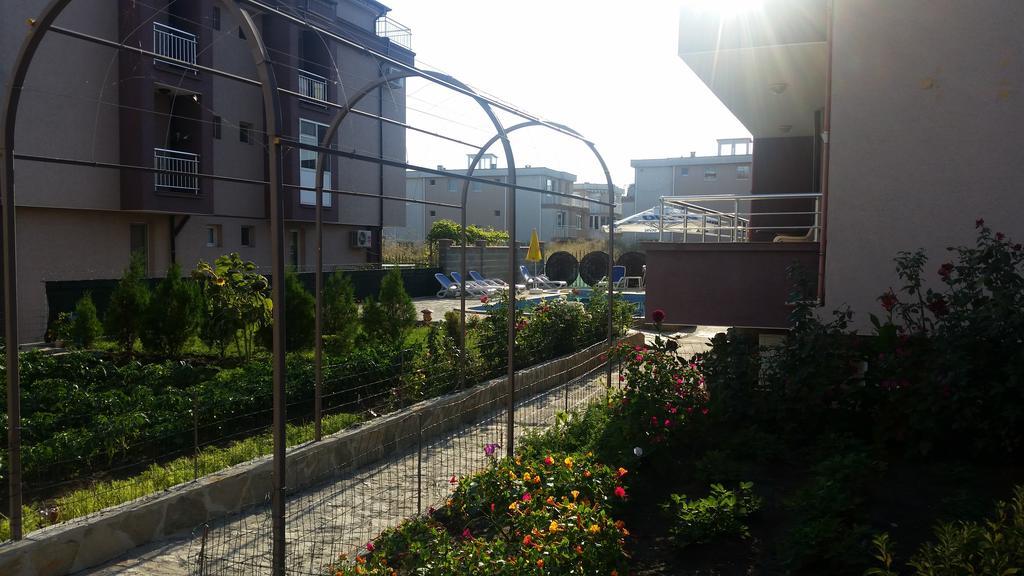Dimitrov Apartments Burgas Extérieur photo