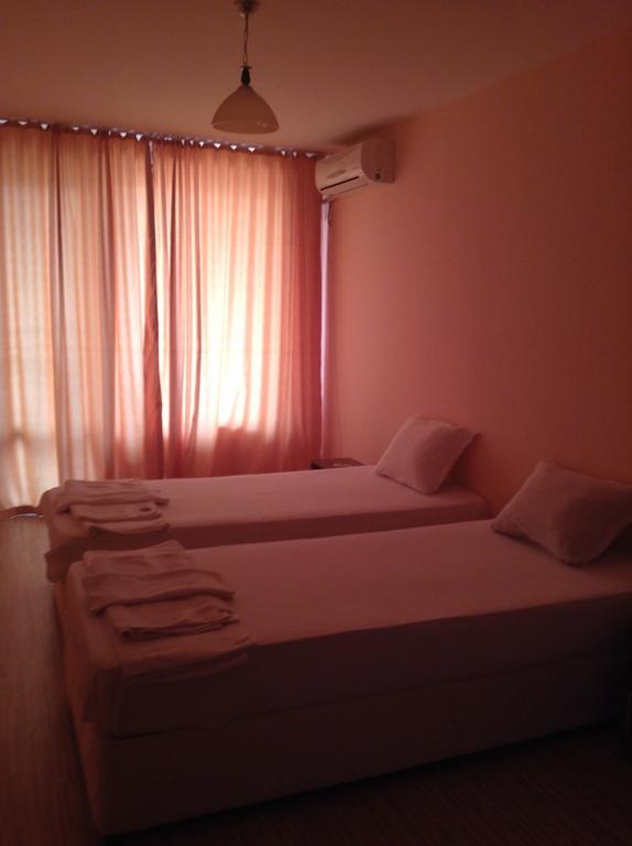 Dimitrov Apartments Burgas Extérieur photo